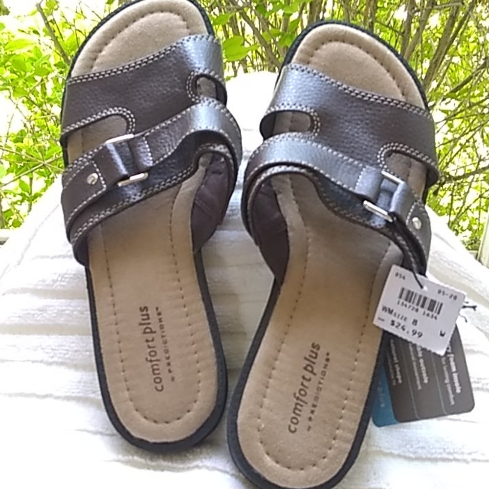 Comfort plus predictions sandals size 8W NWT